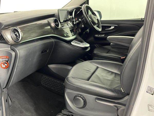 2022-Mercedes-Benz-V-Class-V220d-Auto image:8