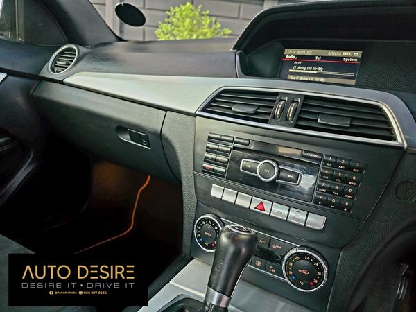 2016-Mercedes-Benz-C-Class-Edition-C image:21
