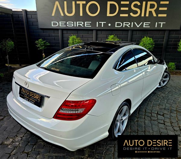 2016-Mercedes-Benz-C-Class-Edition-C image:3