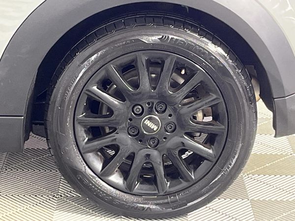 2022-MINI-Hatch-One-15T-Auto image:5