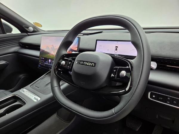 2026-Omoda-C7-15T-SHS-DHT-Phev image:12