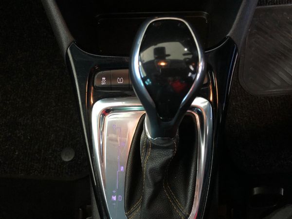 2019-Opel-Crossland-X-12T-Cosmo-Auto image:12
