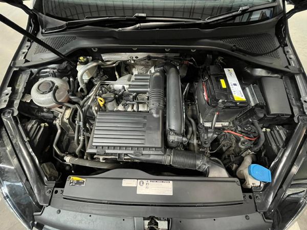 2020-Volkswagen-Golf-VII-14-TSI-Comfortline-Auto image:9