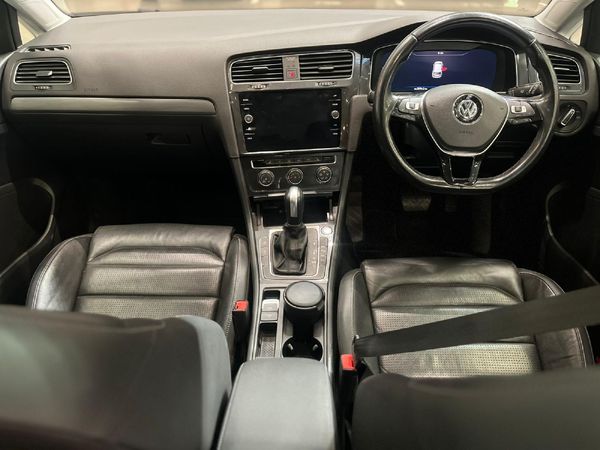 2020-Volkswagen-Golf-VII-14-TSI-Comfortline-Auto image:11