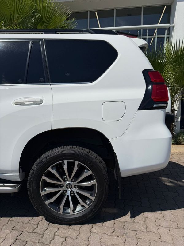 2023-Toyota-Land-Cruiser-Prado-28-GD-VX-Auto image:15