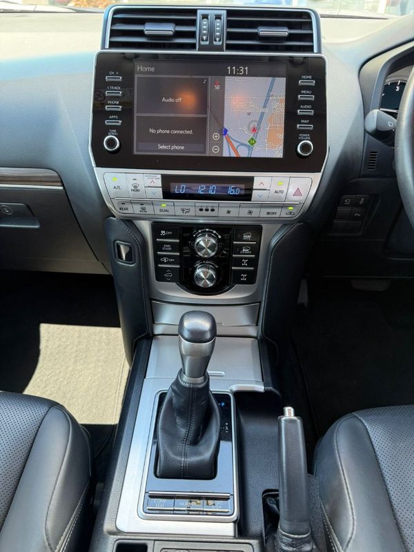 2023-Toyota-Land-Cruiser-Prado-28-GD-VX-Auto image:28