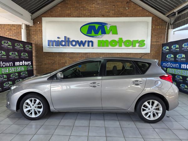2015-Toyota-Auris-16-XI image:2