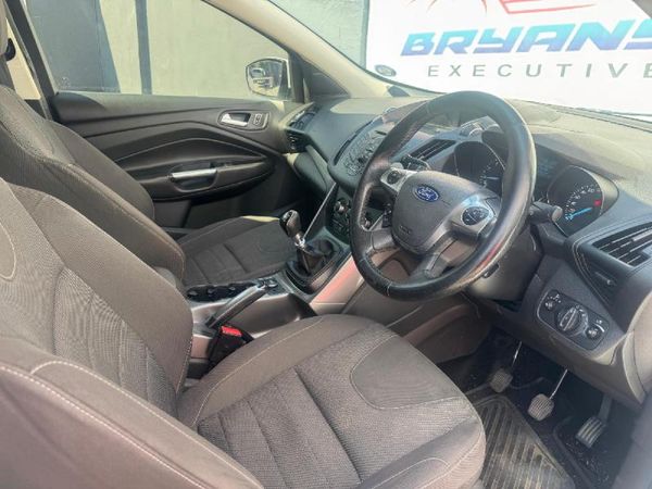 2013-Ford-Kuga-16-EcoBoost-Ambiente image:7