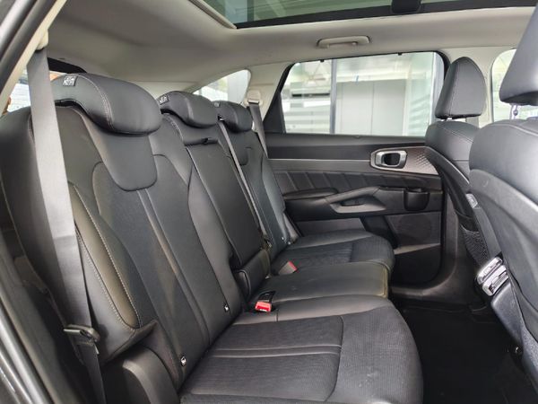 2026-Kia-Sorento-22D-EX image:8