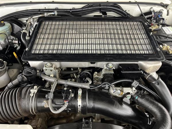 2021-Toyota-Land-Cruiser-76-45-D-V8-Station-Wagon image:13