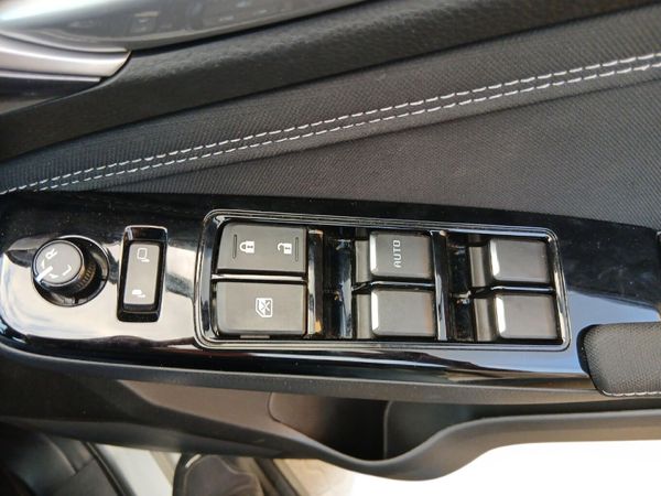 2023-Isuzu-D-Max-30-DDI-HR-ISE-NR-Auto-Double-Cab image:15