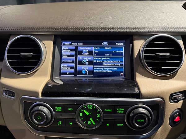 2012-Land-Rover-Discovery-4-30-TD-SD-V6-HSE image:12