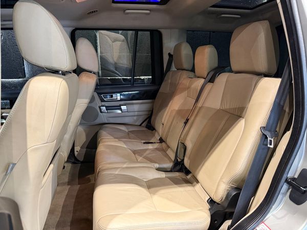 2012-Land-Rover-Discovery-4-30-TD-SD-V6-HSE image:17
