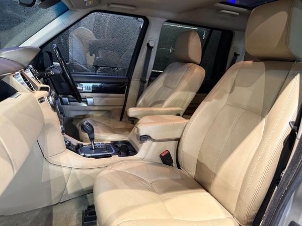 2012-Land-Rover-Discovery-4-30-TD-SD-V6-HSE image:19