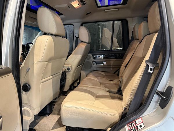 2012-Land-Rover-Discovery-4-30-TD-SD-V6-HSE image:22