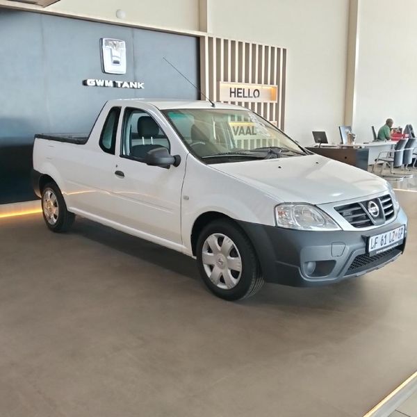 2023-Nissan-NP200-16-AC-Safety-Pack image:12