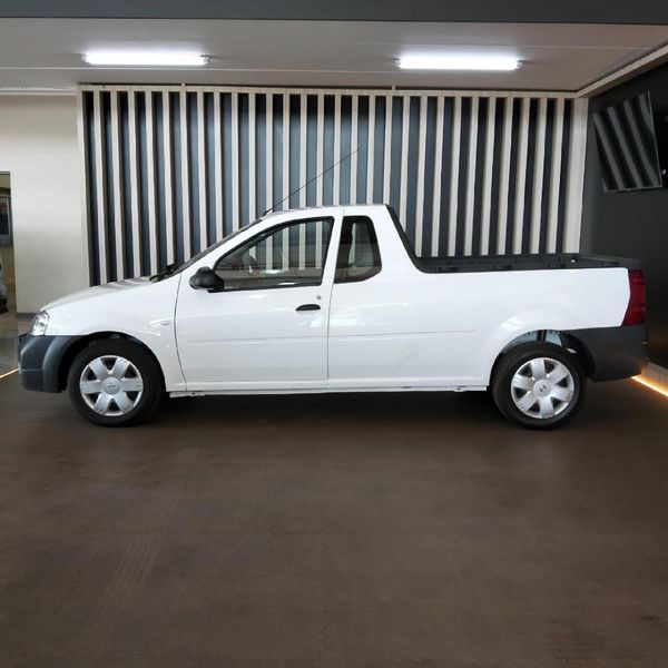2023-Nissan-NP200-16-AC-Safety-Pack image:2