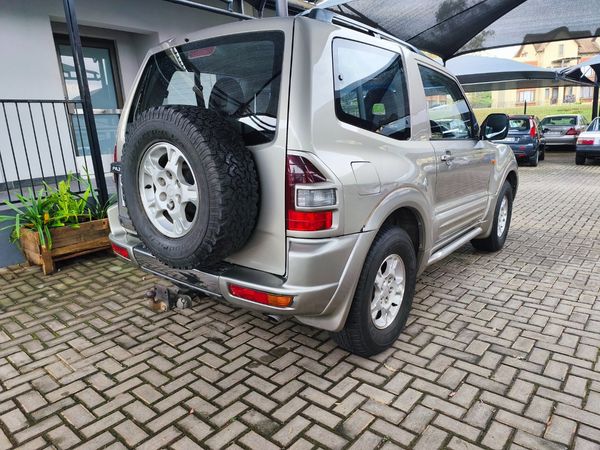 2001-Mitsubishi-Pajero-3200-DI-D-3-dr image:4