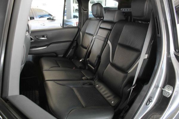 2022-Toyota-Land-Cruiser-300-V6-35-T-GR-S image:21