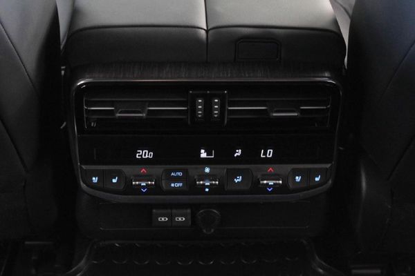 2022-Toyota-Land-Cruiser-300-V6-35-T-GR-S image:22