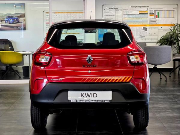 2026-Renault-Kwid-10-10-Year-Ltd-Edition-AMT-Auto image:10