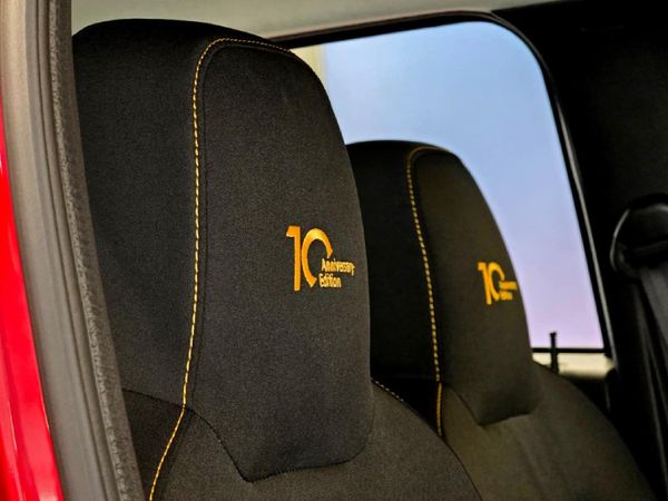 2026-Renault-Kwid-10-10-Year-Ltd-Edition-AMT-Auto image:22