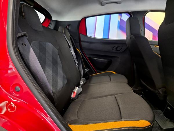 2026-Renault-Kwid-10-10-Year-Ltd-Edition-AMT-Auto image:5
