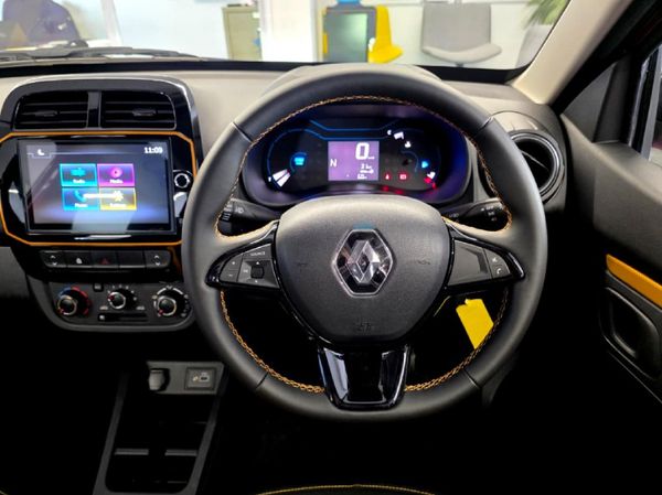 2026-Renault-Kwid-10-10-Year-Ltd-Edition-AMT-Auto image:7