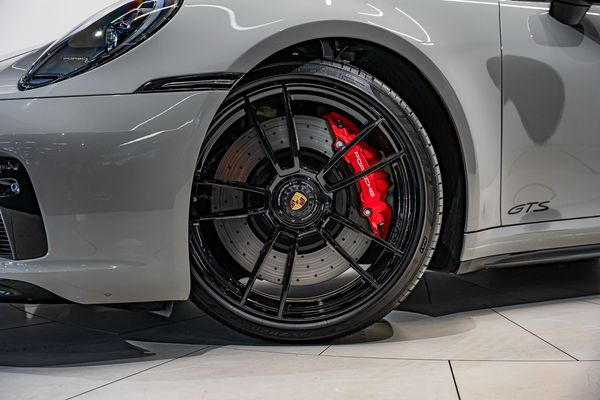 2024-Porsche-911-Carrera-4Gts-Coupe image:2