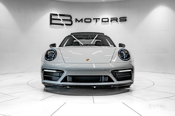 2024-Porsche-911-Carrera-4Gts-Coupe image:4