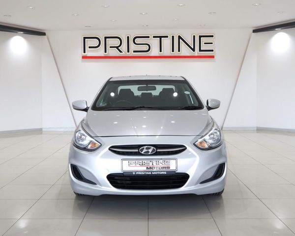 2015-Hyundai-Accent-Sedan-16-Motion image:1