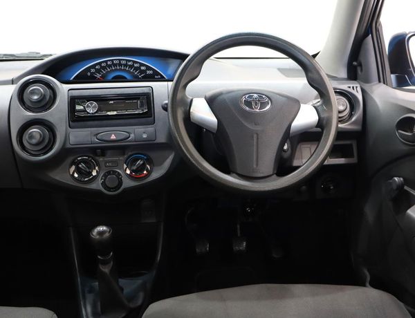 2016-Toyota-Etios-15-Xi-5-dr image:12