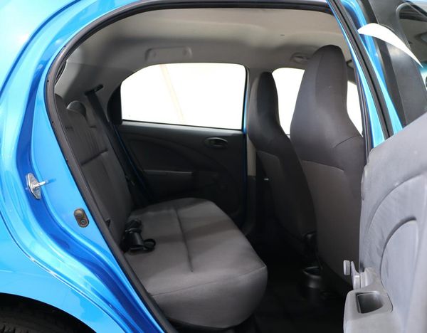 2016-Toyota-Etios-15-Xi-5-dr image:18