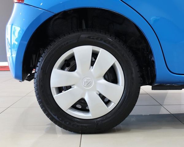 2016-Toyota-Etios-15-Xi-5-dr image:6