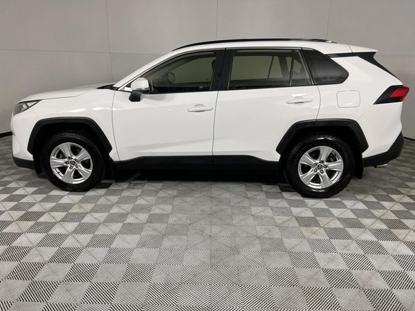 2019-Toyota-RAV4-20-GX image:19