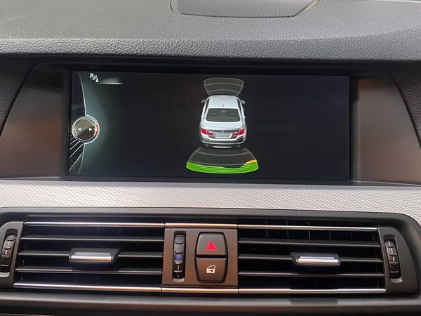 2013-BMW-5-Series-520d-M-Sport-Auto image:10