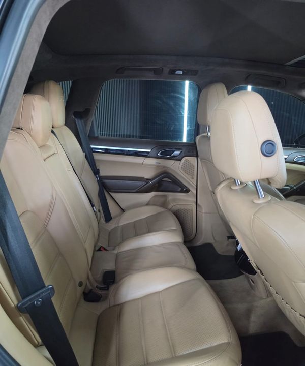 2016-Porsche-Cayenne-2016-PORSCHE-CAYENNE-GTS-EXCELLENT-CONDITION image:4