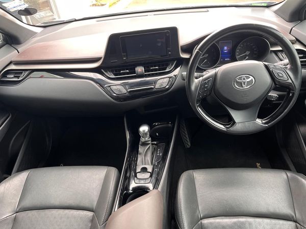 2019-Toyota-C-HR-12T-Luxury-Auto image:5