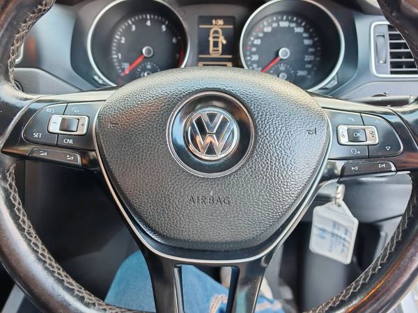 2015-Volkswagen-Jetta-GP-14-TSI-Comfortline-Auto image:10
