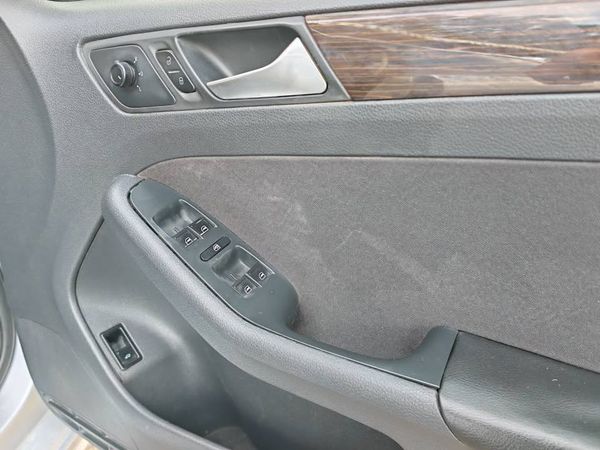 2015-Volkswagen-Jetta-GP-14-TSI-Comfortline-Auto image:12