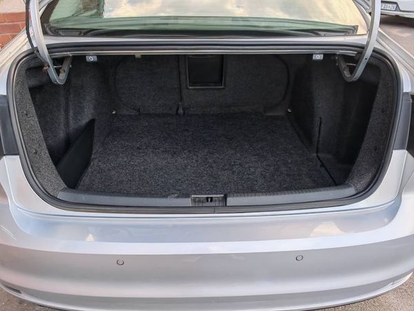 2015-Volkswagen-Jetta-GP-14-TSI-Comfortline-Auto image:15