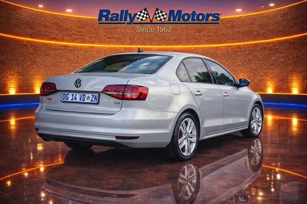 2015-Volkswagen-Jetta-GP-14-TSI-Comfortline-Auto image:2