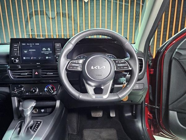 2023-Kia-Seltos-16-EX-Auto image:9