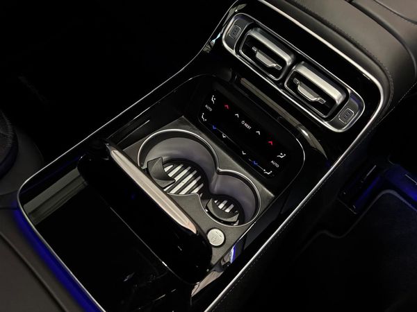 2024-Mercedes-Benz-S-Class-S-350d image:18
