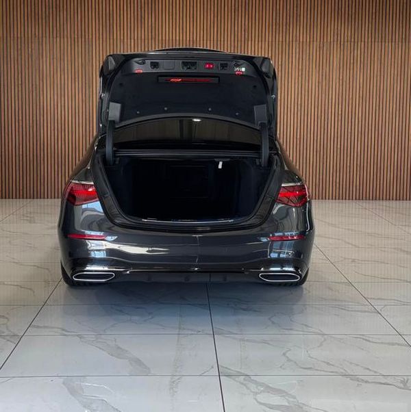2024-Mercedes-Benz-S-Class-S-350d image:23