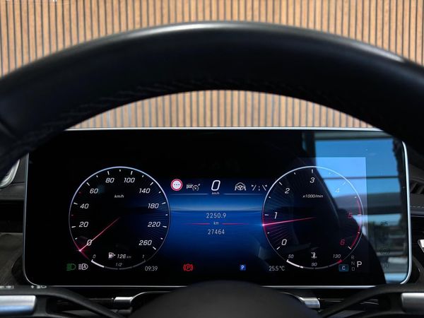 2024-Mercedes-Benz-S-Class-S-350d image:8