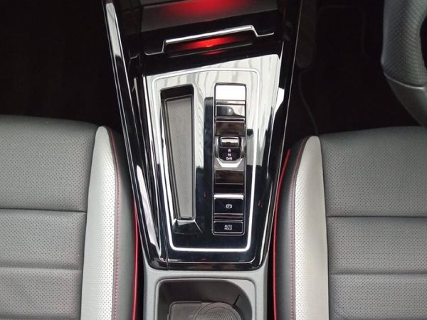 2024-Volkswagen-Golf-8-GTI-20-TSI-Auto image:7