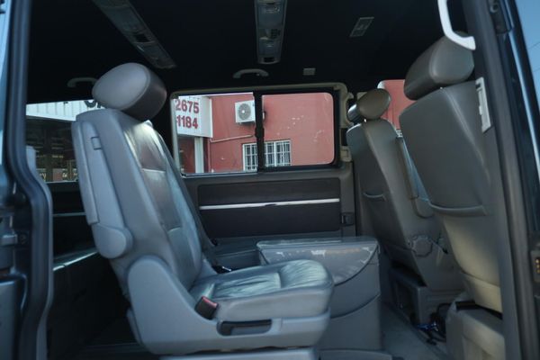 2005-Volkswagen-Caravelle-T5-32-4Motion image:13