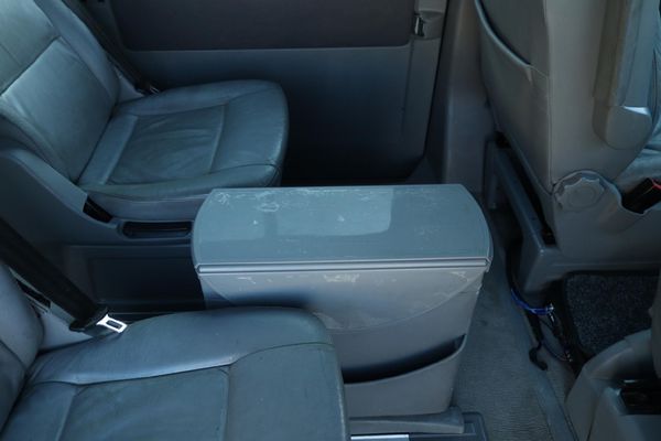 2005-Volkswagen-Caravelle-T5-32-4Motion image:14