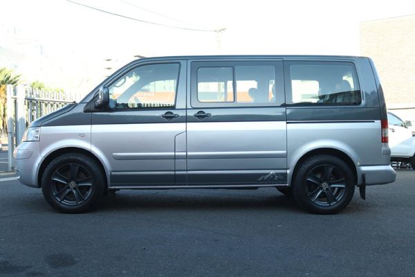 2005-Volkswagen-Caravelle-T5-32-4Motion image:3